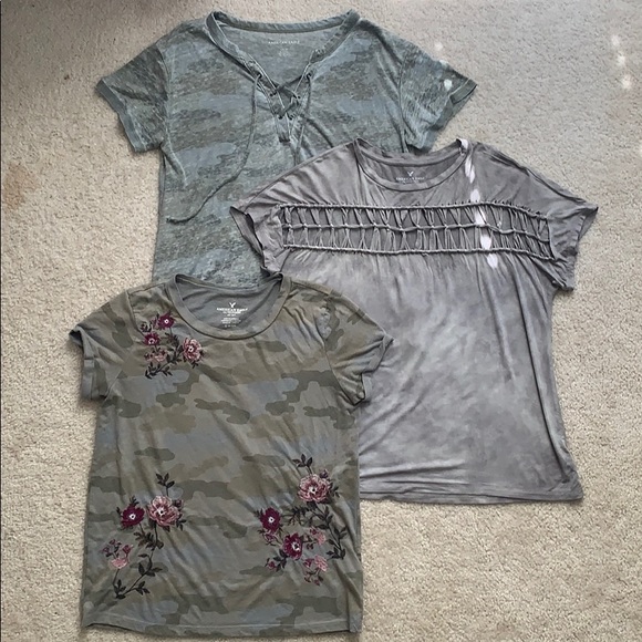 Bundle of 3 American Eagle tops - Picture 1 of 4